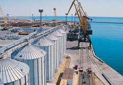 Зерно и нефть дают работу российским портам Зерно и нефть дают работу российским портам